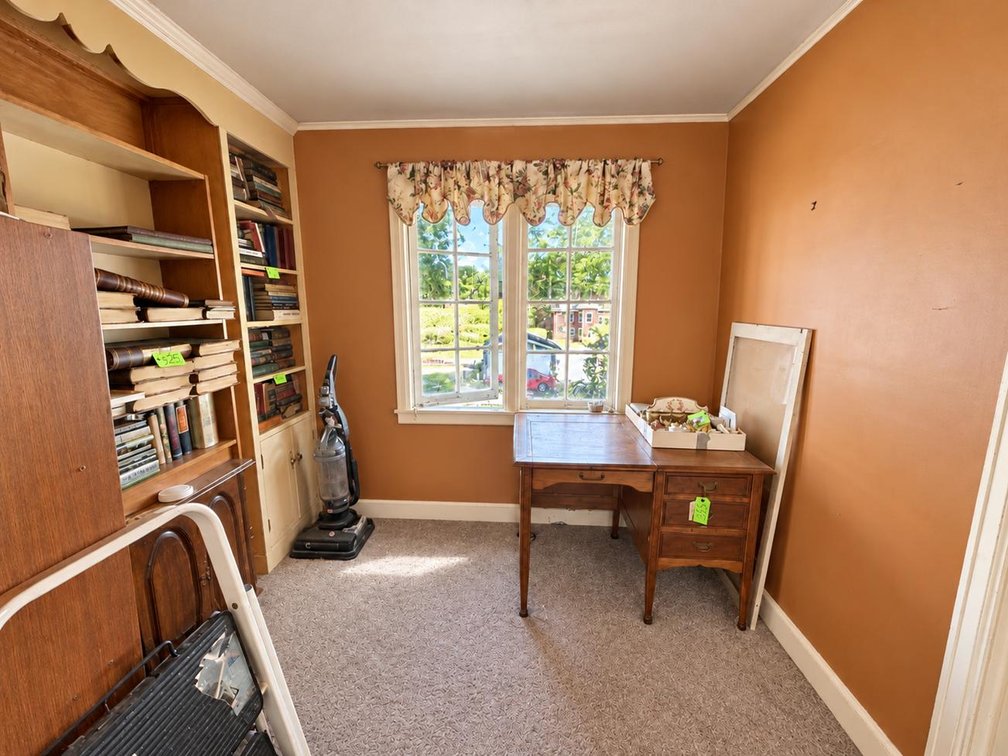Image for Classic 3 Bedroom with a Detached Carriage House in Clarksburg