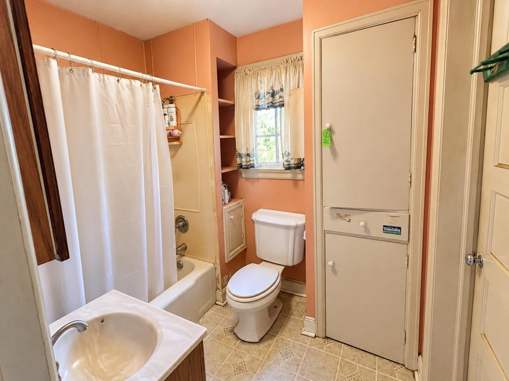 Image for Classic 3 Bedroom with a Detached Carriage House in Clarksburg