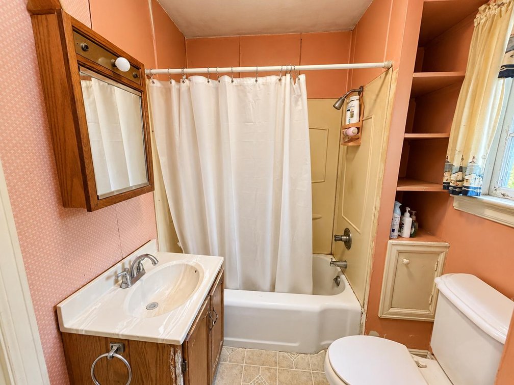 Image for Classic 3 Bedroom with a Detached Carriage House in Clarksburg
