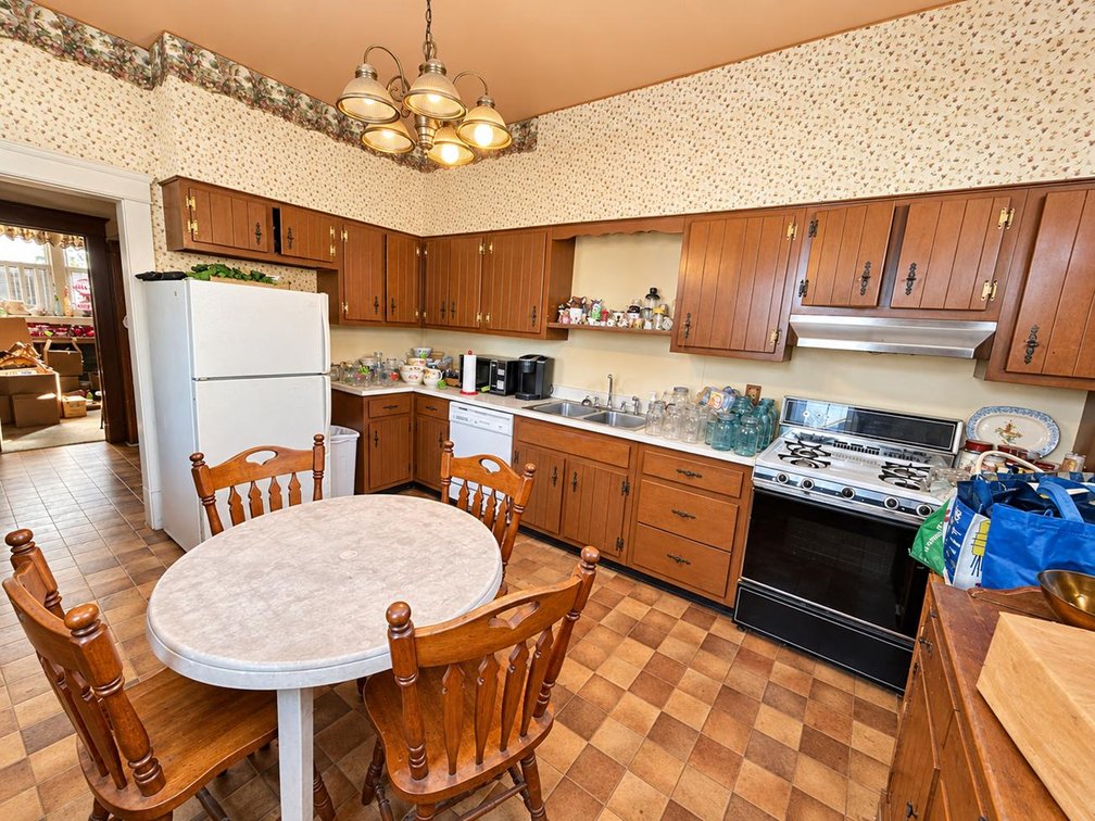 Image for Classic 3 Bedroom with a Detached Carriage House in Clarksburg