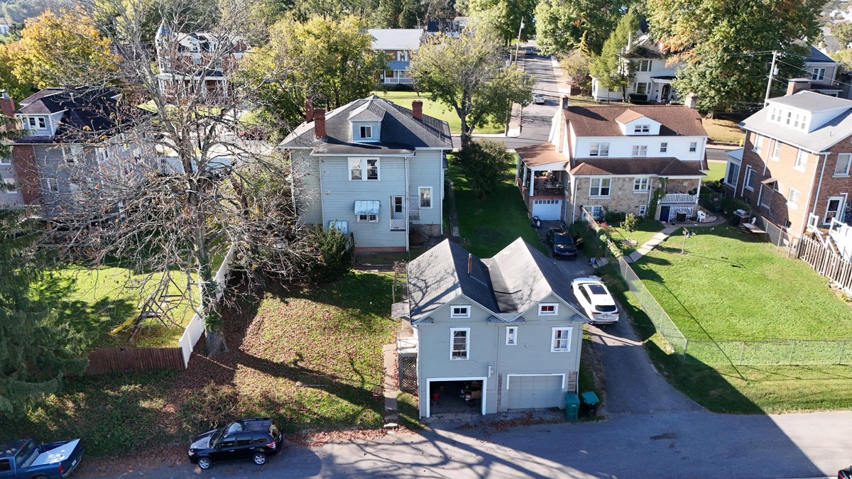 Image for Classic 3 Bedroom with a Detached Carriage House in Clarksburg