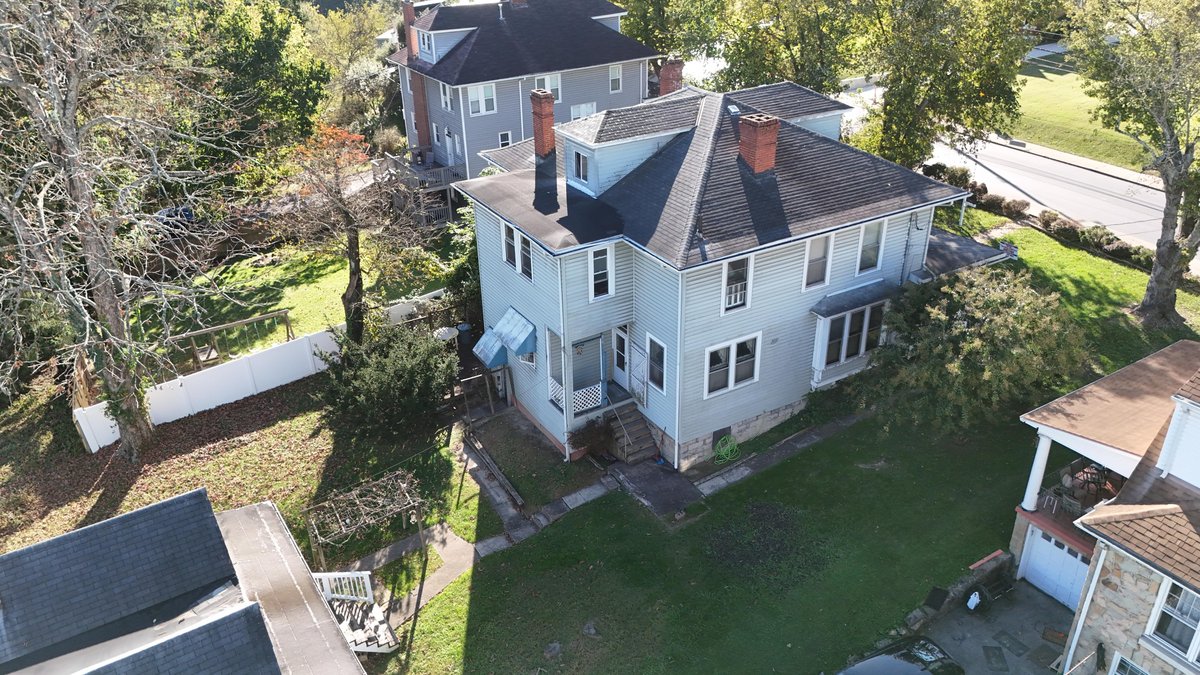 Image for Classic 3 Bedroom with a Detached Carriage House in Clarksburg