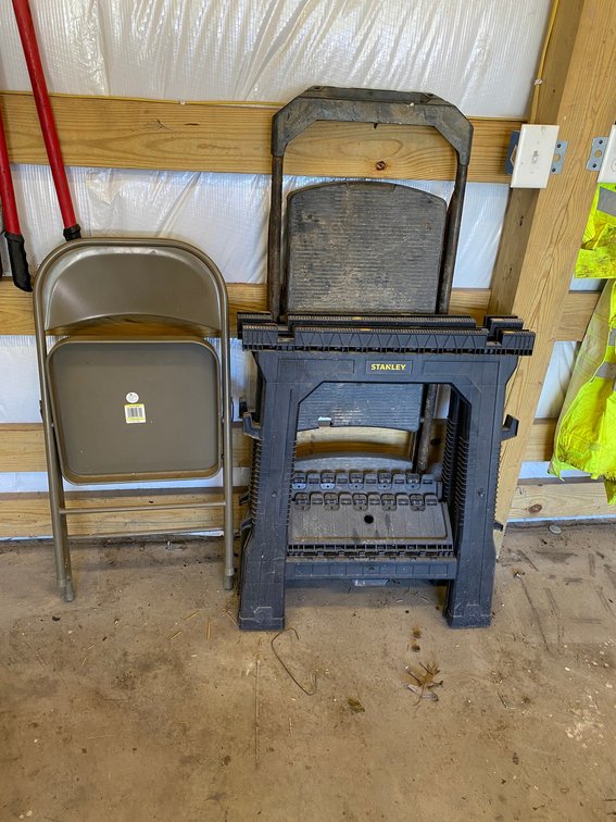 2 Plastic Stanley saw horses, step stool, fold out chair