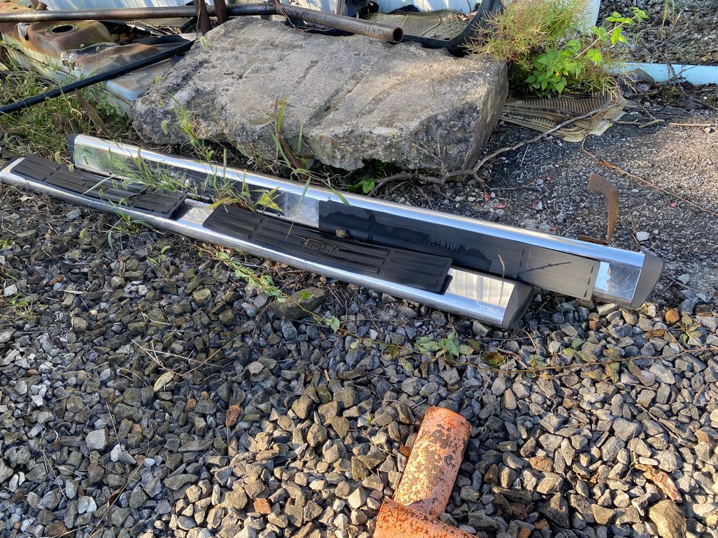 Running boards for unknown vehicle