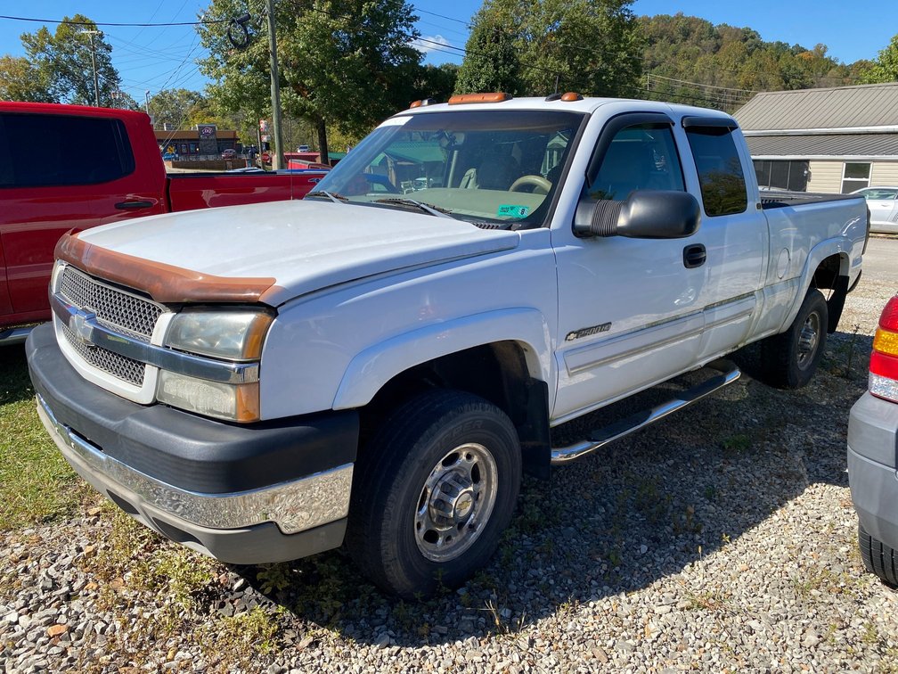 2003 Chevrolet 2500 HD, extended cab