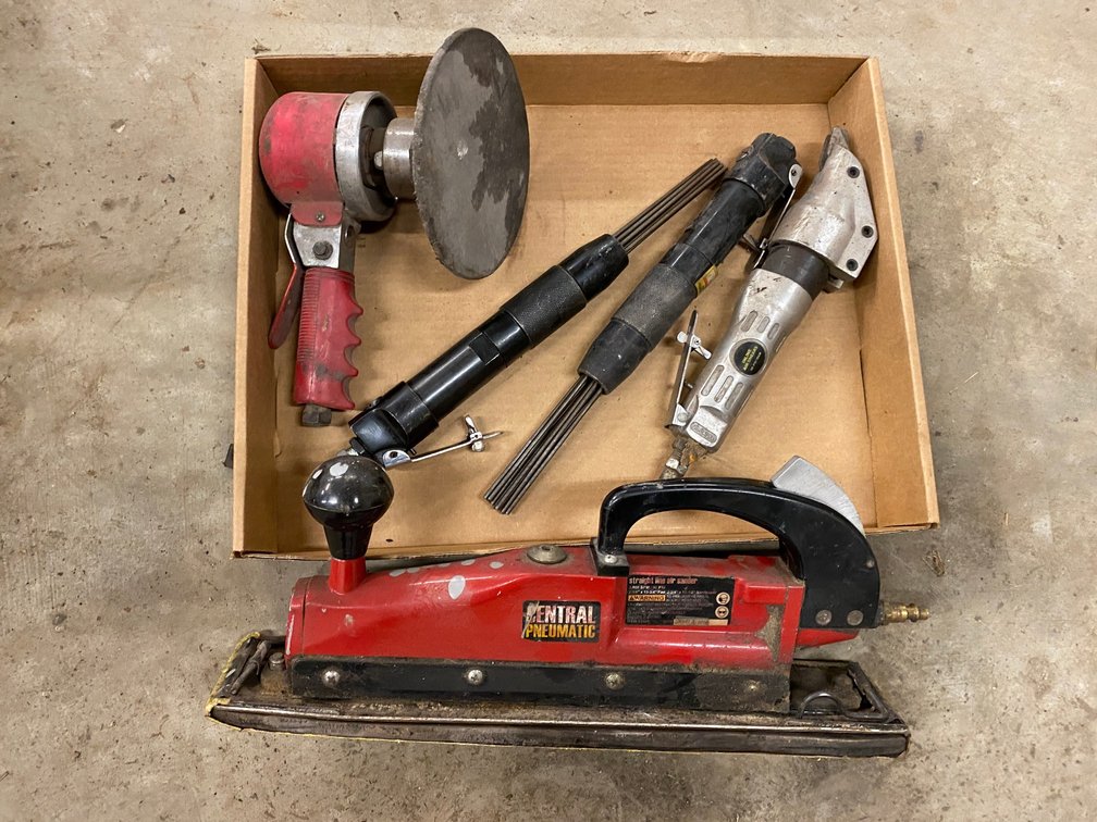 Central pneumatic straight line air sander, inline air shear, mini needle scaler, air sander