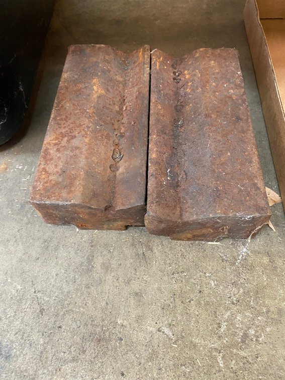 2 V-blocks