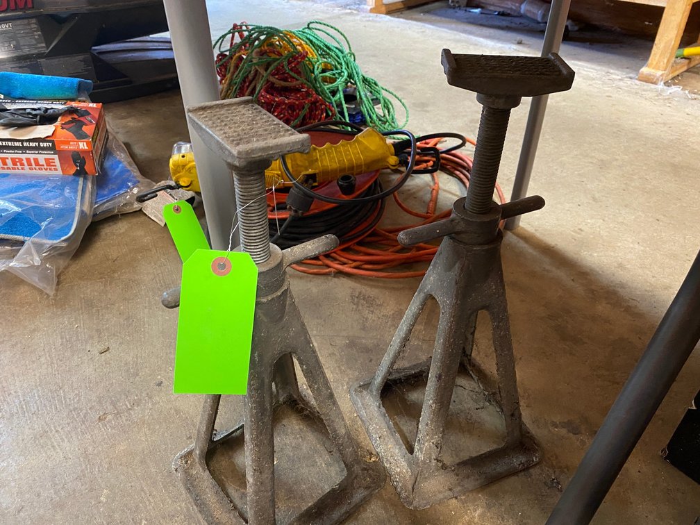 Pair of jack stands