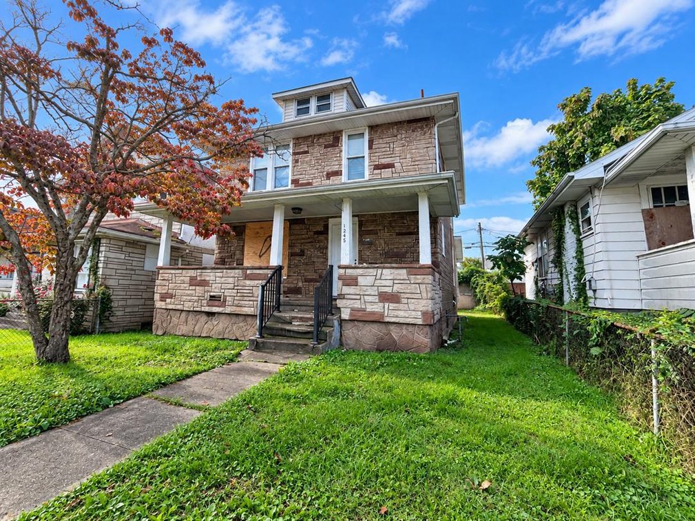 4 Bedroom Charleston Home