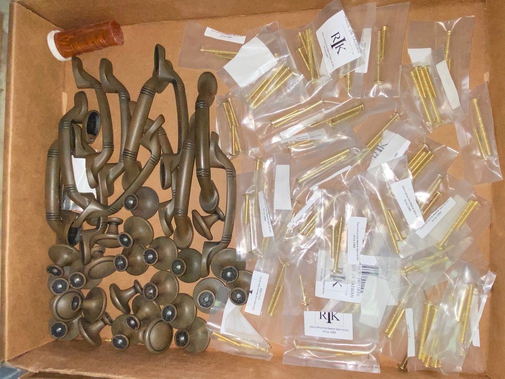 Metal Cabinet Pull Handles, Knobs, and Mounting Screws