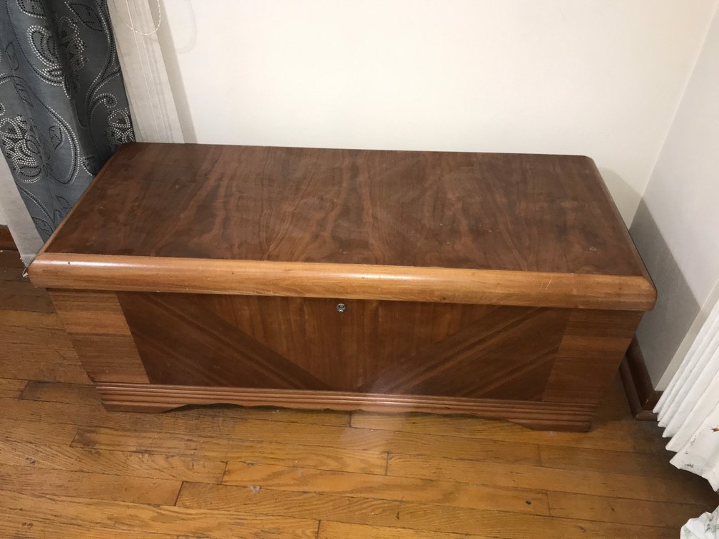 Lane brand cedar chest-no key