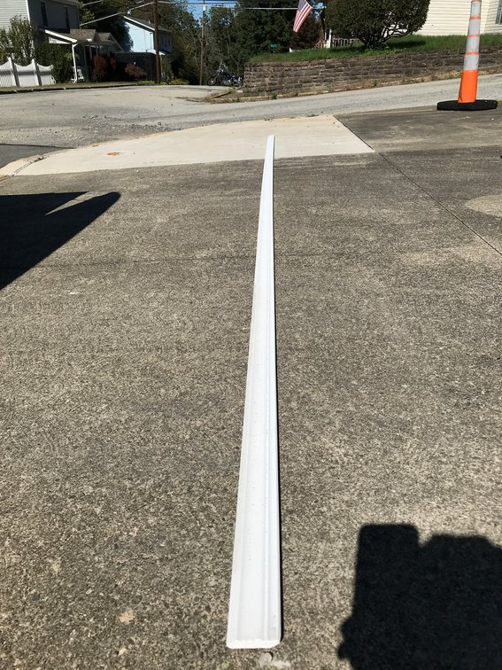 Approx. 30 pieces of 16' crown molding