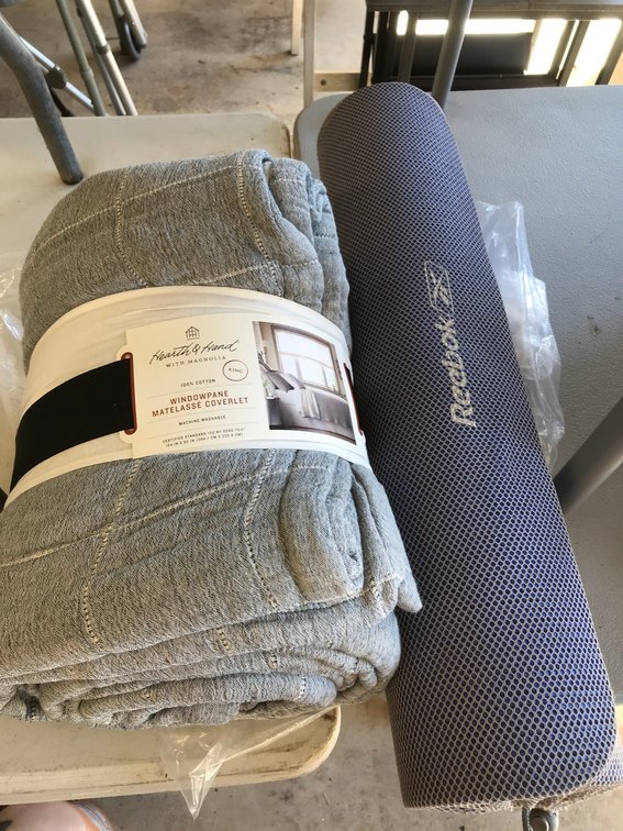 King size machine washable coverlet, exercise mat