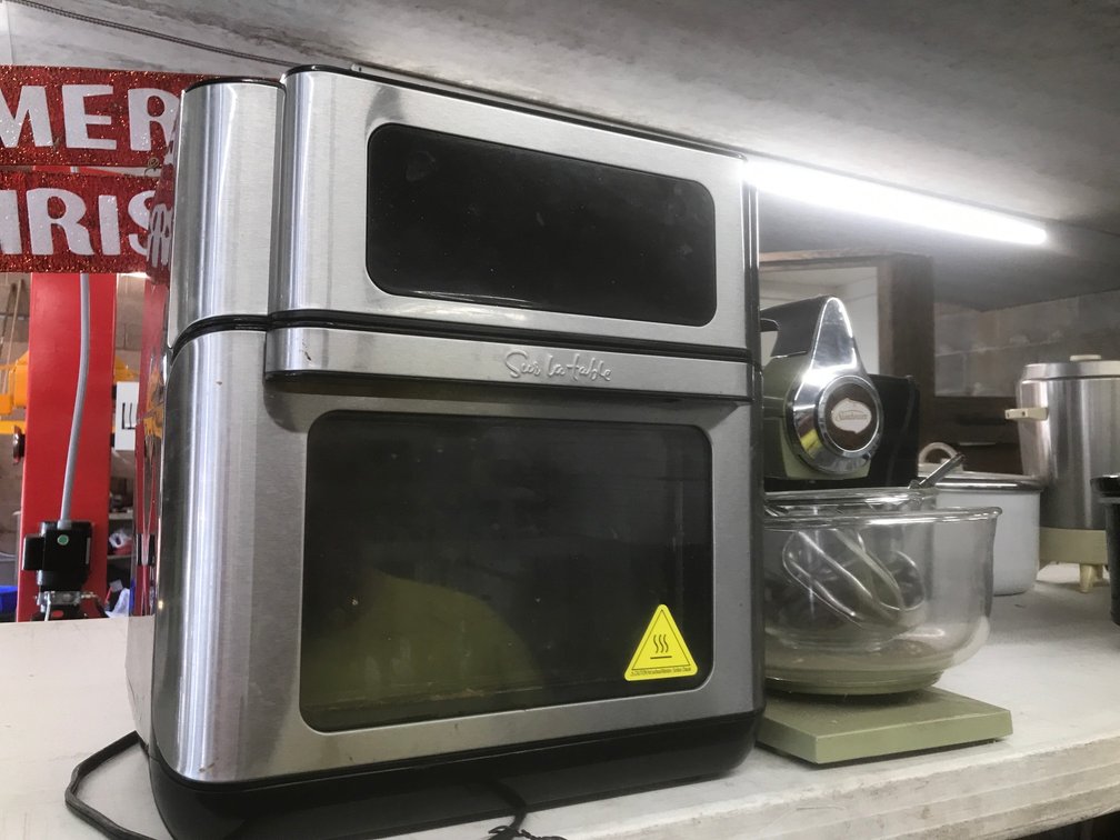 Surla Table 13 quart multi-functional air fryer, Sunbeam mixer