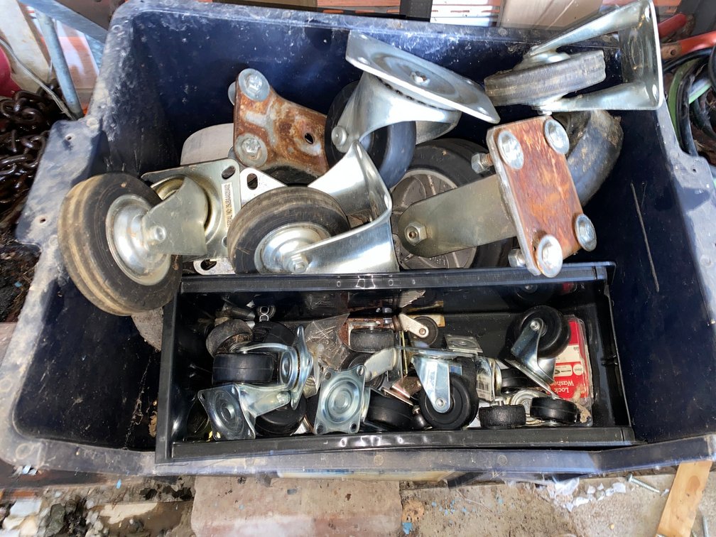 Swivel and Rigid Caster Wheels with Plastic Containers