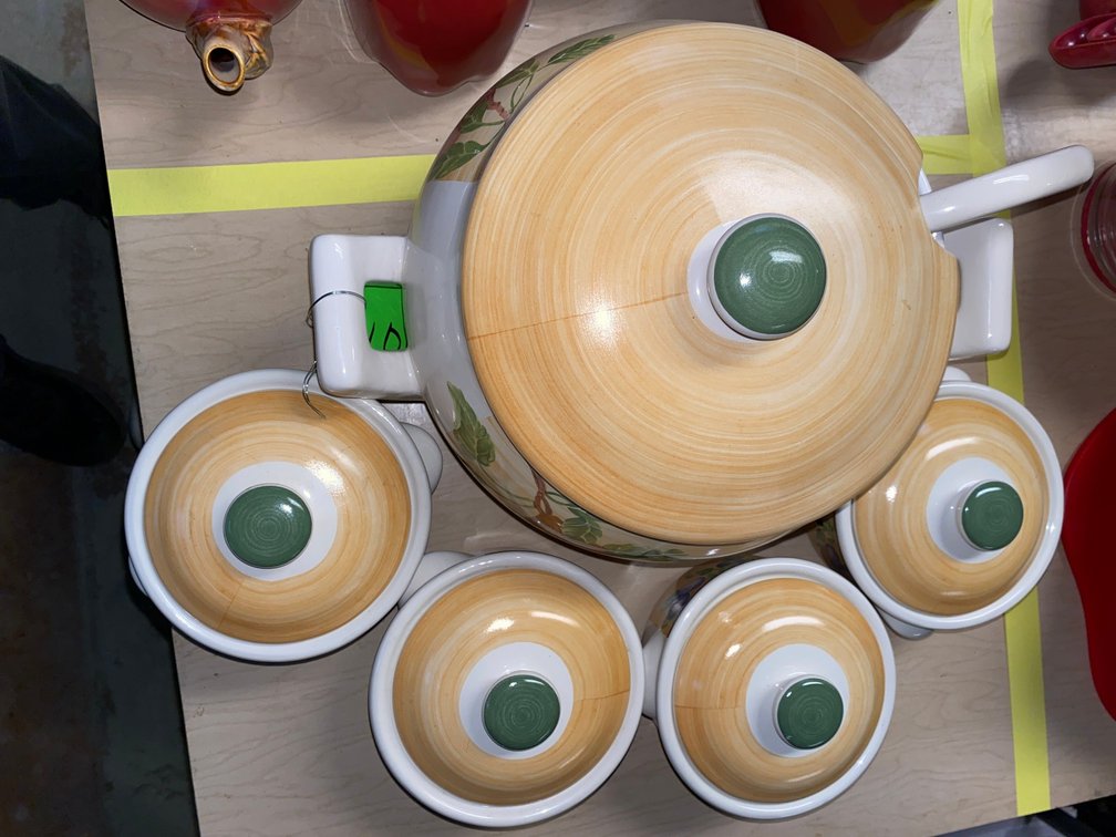 Ceramic Soup Tureen Set with 4 Covered Bowls and Ladle