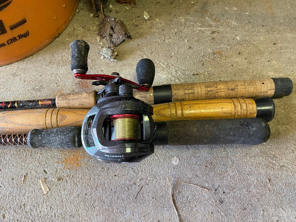 3 Fishing Rods with Baitcasting Reel