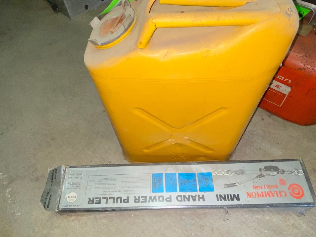 Hand Power Puller and Metal Jerry Can