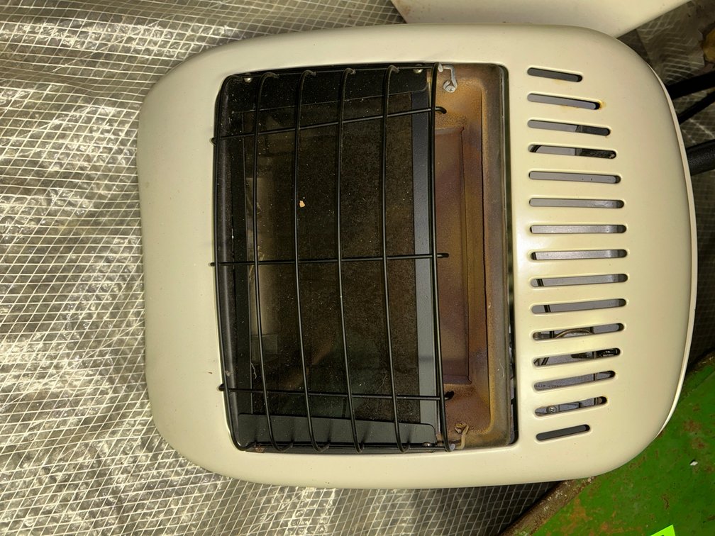 Wall mount gas heater