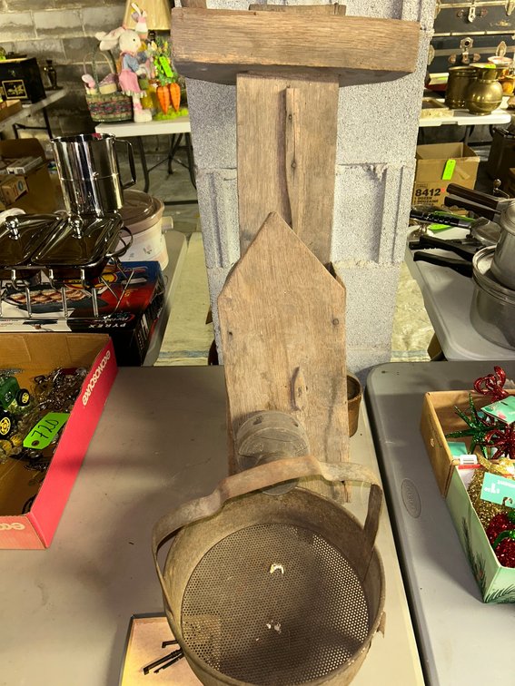 Sifter, group of keys, part from a yard winder