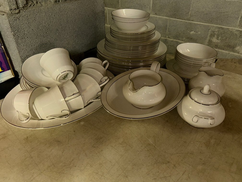 China set by Royal Doulton-marked Amulet