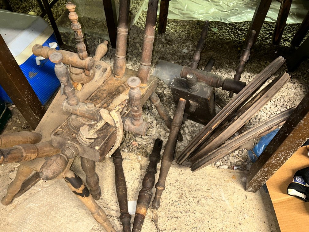Vintage spinning wheels