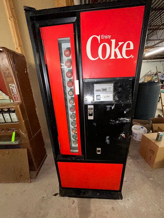 Coke machine with key