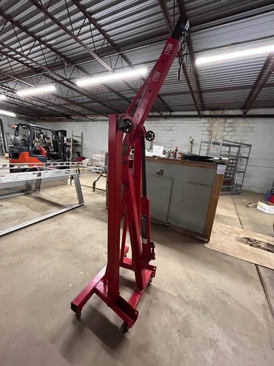 Torin Big Red 2 ton hydraulic engine hoist