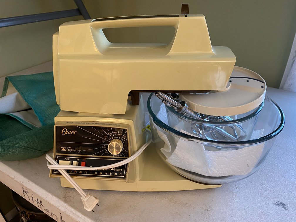 Oster Kitchen Center Regency mixer with cover