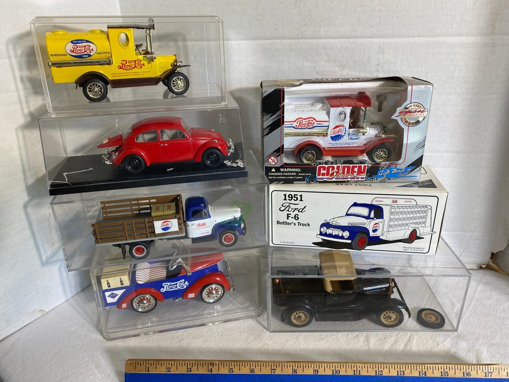 Assorted die cast vehicles