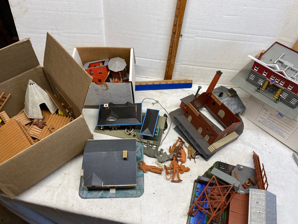 Plastic train accessories