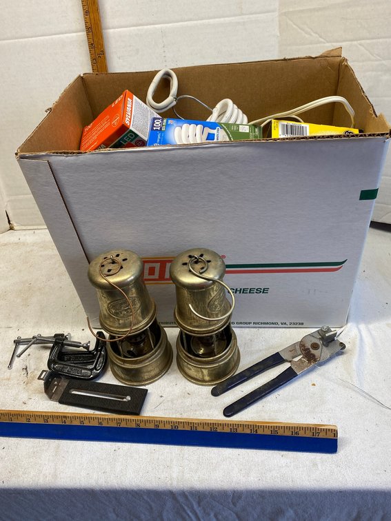 Assortment of lightbulbs, 2 reproduction safety lamps, 2 c-clamps