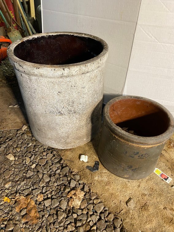 2 Gallon crock**does have major cracks**, larger crock with cracks also