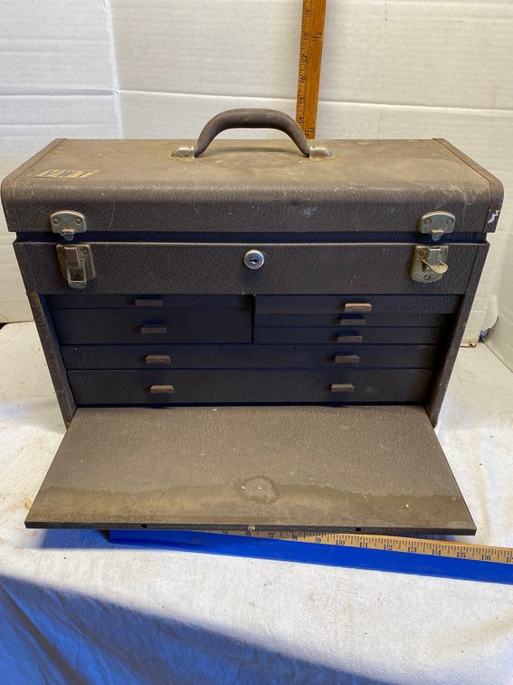 Metal toolbox-empty-9" wide x 20" long x 14" tall