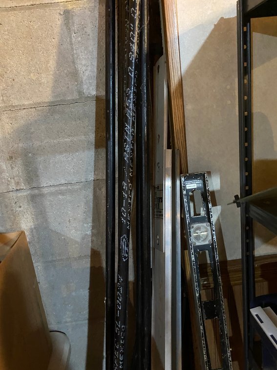 4' Level, 2 straight edges, 6 joints of black pipe-1/2" diameter x 72" long