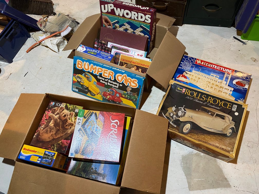 Games, puzzles, Rolls- Royce model car