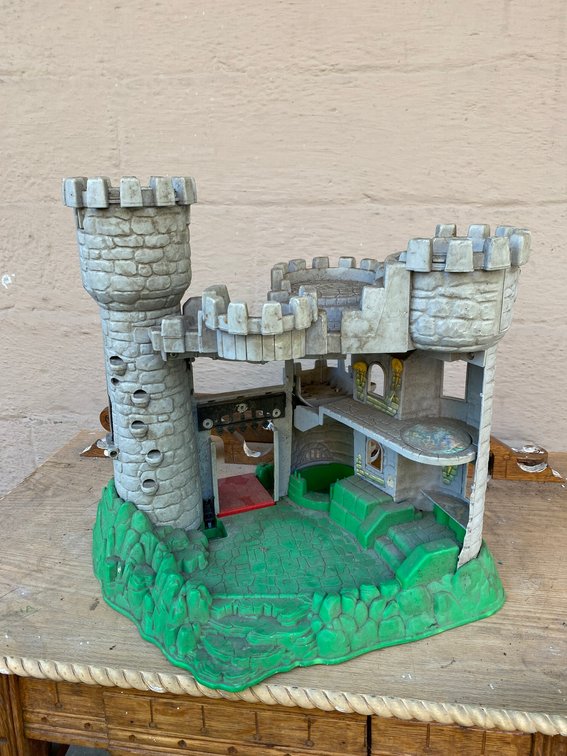 Toy castle