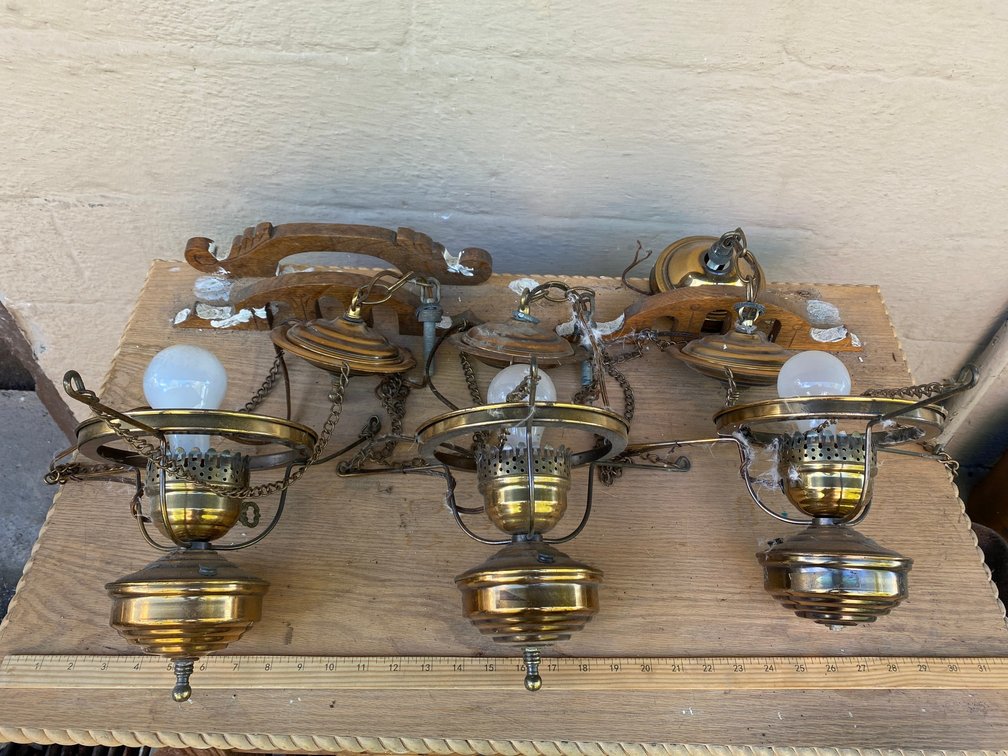 Hanging lamps