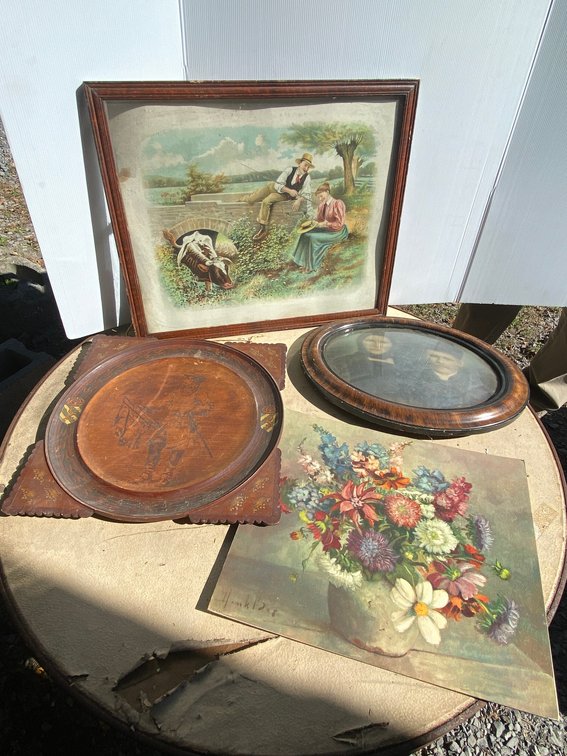 Antique wall hangings including bubble glass photo