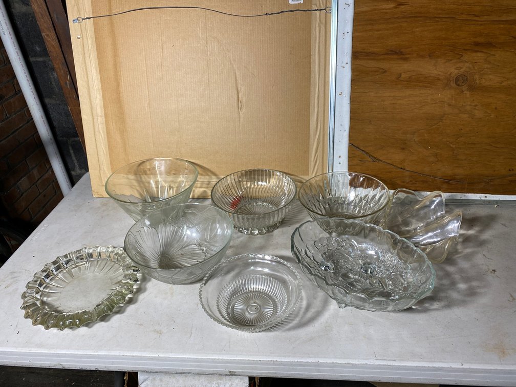 Glassware bowls, misc.