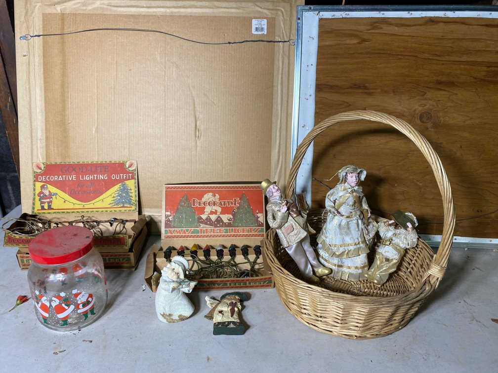 Vintage Christmas items-including lights