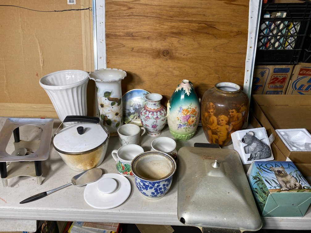 Vases, Koala bear decoration, wall hangings, cookware, etc.