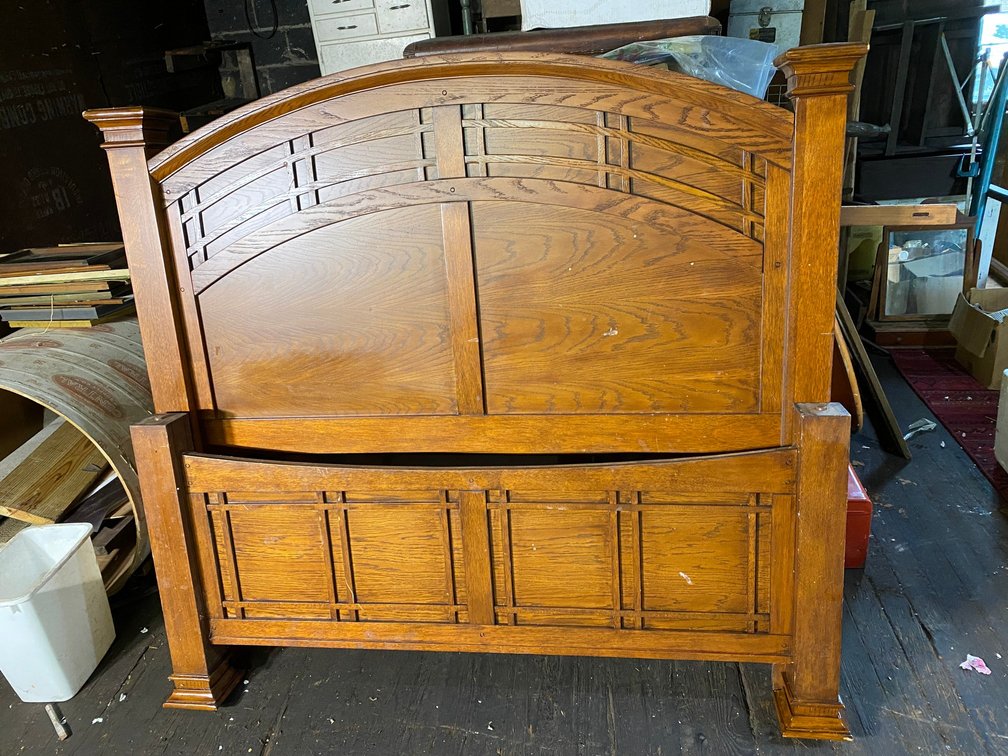 Full size headboard and footboard bed