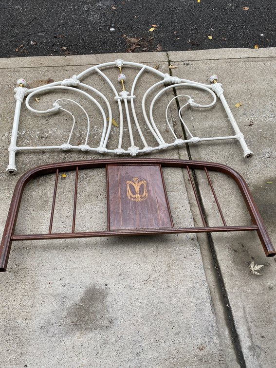 2 Metal bed headboards