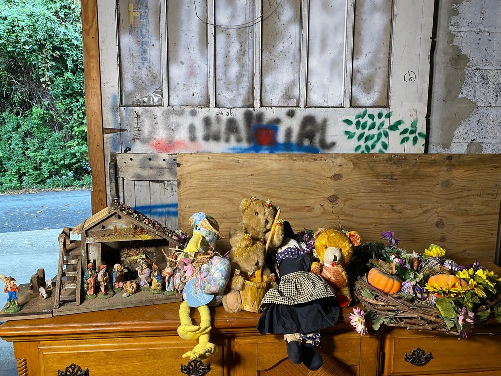 Nativity set, toys, wreath, flower decorations