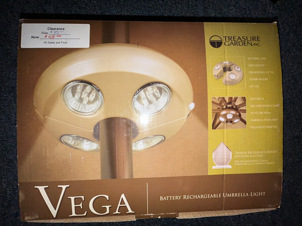 Treasure Garden Vega LED umbrella light, color champagne-new in box