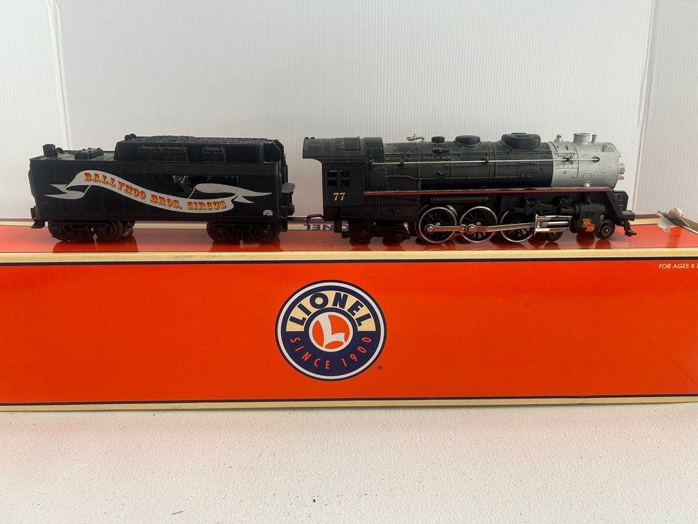 Ballyhoo Bros. 4-6-4 Hudson Locomotive & tender-Lionel, in box
