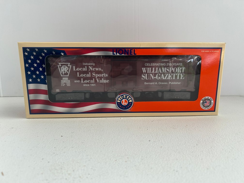 Lionel box car with a Williamsport and Sun Gazette livery