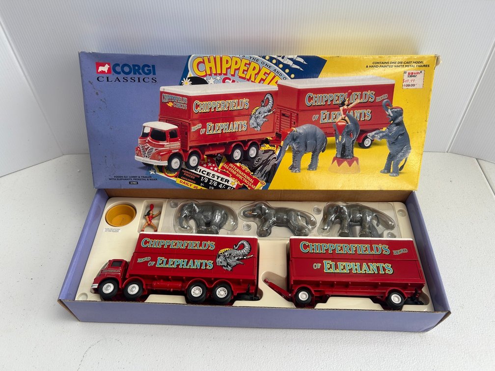 Corgi Classics truck and trailer with pachyderms