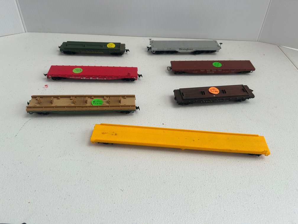 Selection of HO Scale flat cars